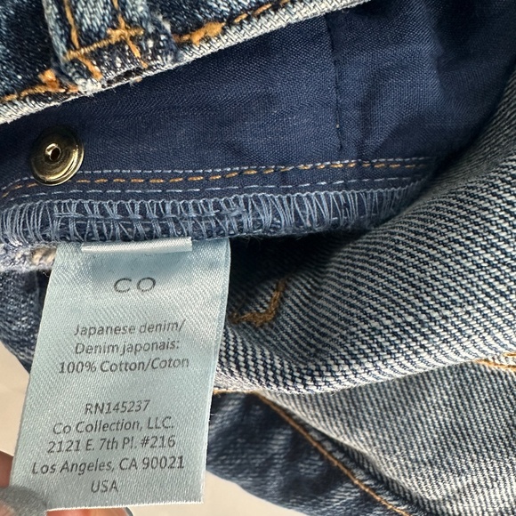 $395 CO Blue Japanese Denim Flare Jeans Size 6 - Picture 8 of 9